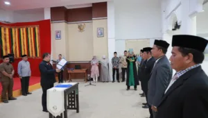 Muhammad Iswanto Rotasi Lima Kadis di Aceh Besar