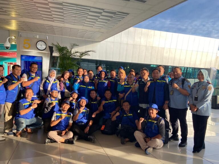 Relawan kesehatan dikerahkan untuk mendukung pelayanan kesehatan di wilayah terdampak di Provinsi Aceh. FOTO/KEMENKES