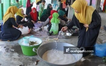 Tradisi memasak kue Apam Aceh untuk menyambut Bulan Ramadhan