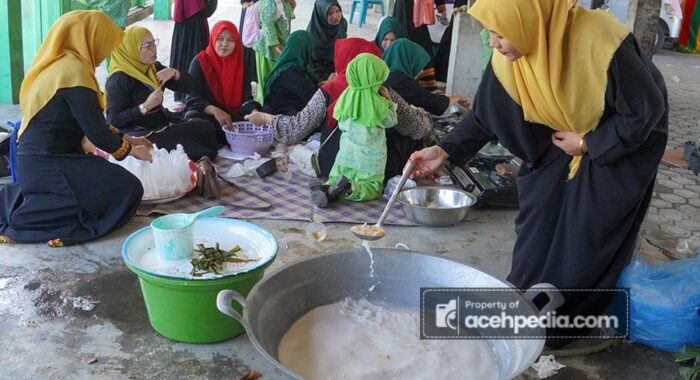 Tradisi memasak kue Apam Aceh untuk menyambut Bulan Ramadhan