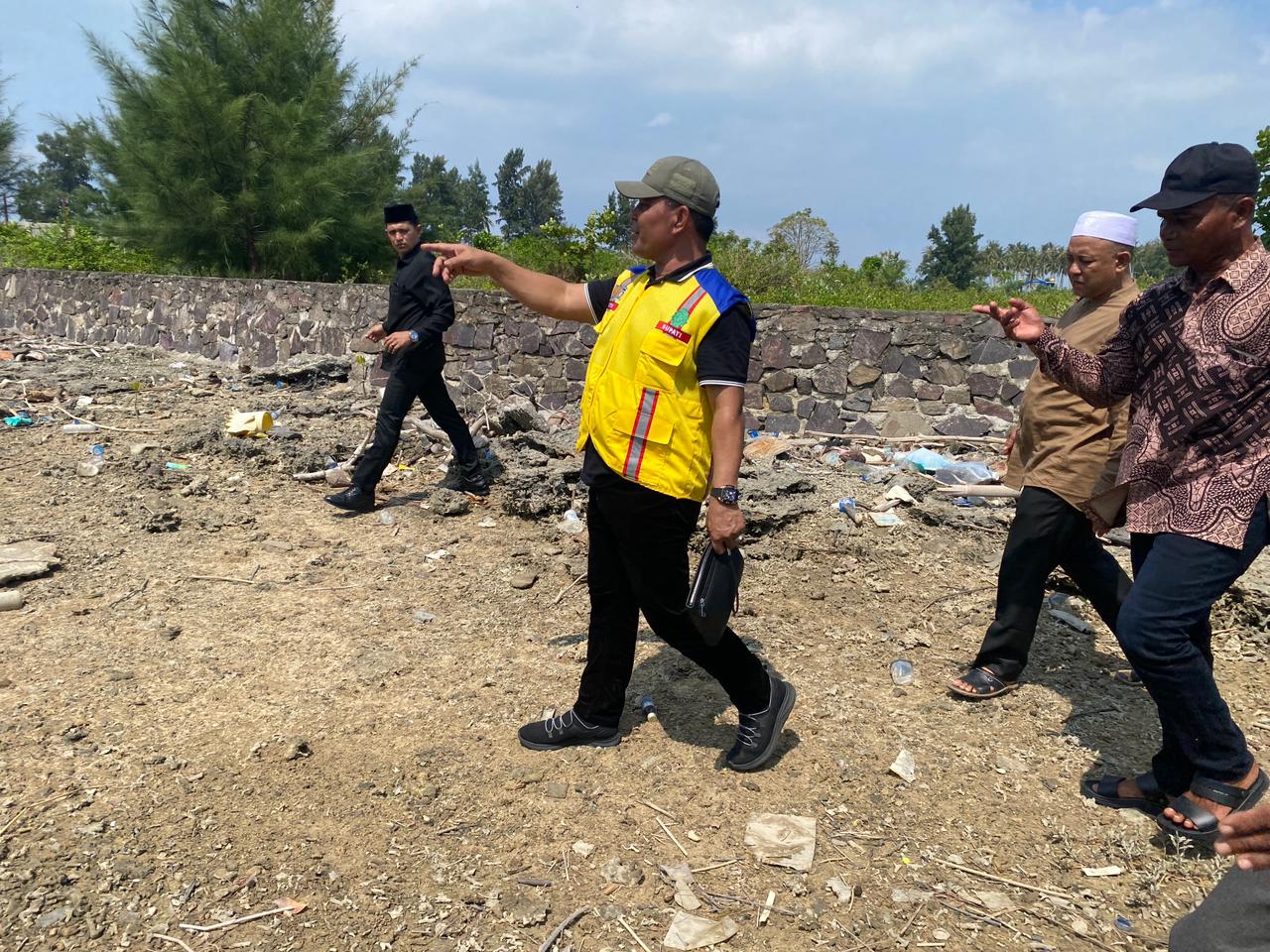 Bupati Aceh Besar Tinjau Kampung Nelayan Merah