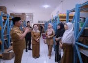 Bupati Aceh Besar “Syech Muharram” Ajak Nakes Layani Masyarakat dengan Ikhlas