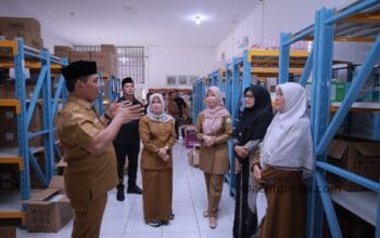 Bupati Aceh Besar “Syech Muharram” Ajak Nakes Layani Masyarakat dengan Ikhlas