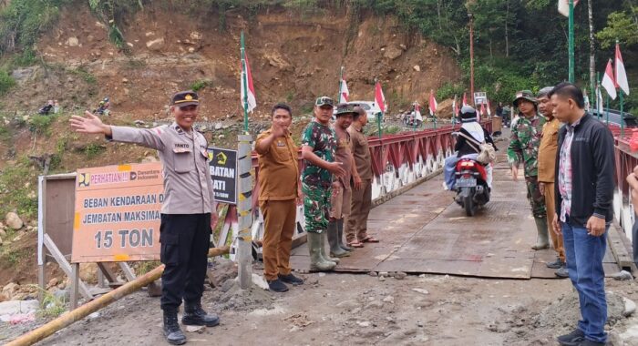 Jembatan Umah Besi Kembali Normal, TNI dan Warga Gotong Royong Perbaiki Akses Vital di Bener Meriah