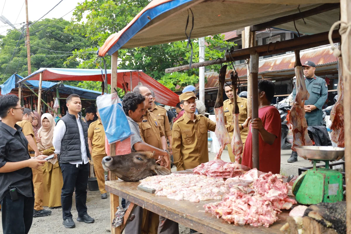 Bupati Aceh Barat Sidak Pasar Jelang Idul Adha