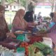 Pedagang Sayur Pasar Mini Leu Ue
