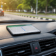Bahaya menaruh smartphone di dashboard mobil