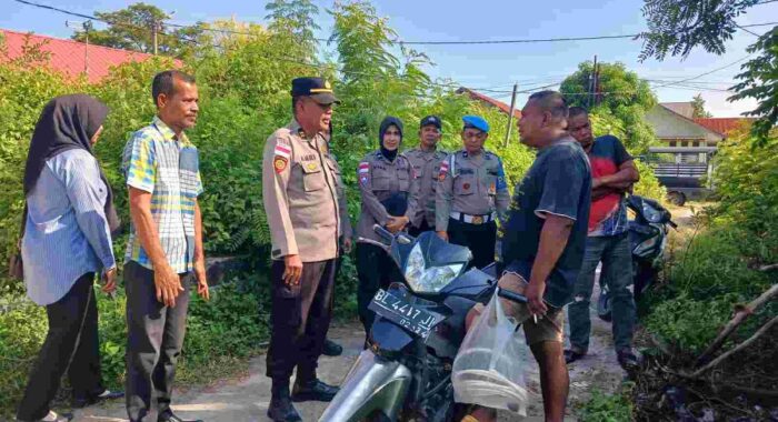 Bangkai Ayam Berserakan di Dekat Sekolah, Polsek Jaya Baru Turun Tangan Tindak Lanjut Keluhan Warga