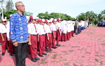 Ratusan pelajar ikuti Upacara Hardiknas di halaman Kantor Bupati Aceh Besar, Kota Jantho 1