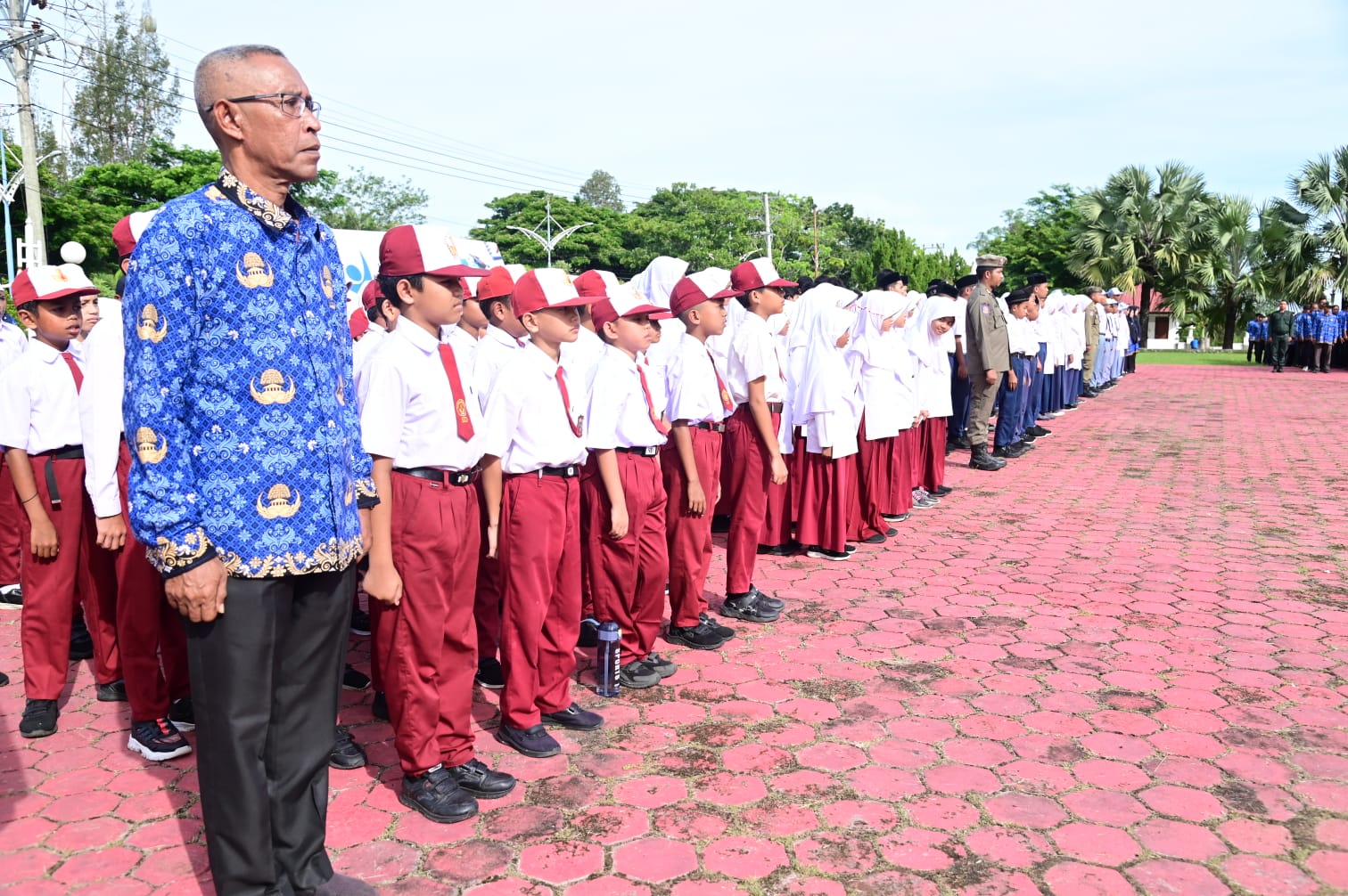 Ratusan pelajar ikuti Upacara Hardiknas 2026 di halaman Kantor Bupati Aceh Besar, Kota Jantho (4/5/2026).
