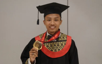 Kisah Inspiratif Abdullah Rasyiid, Anak Buruh yang Lulus Sarjana 3,5 Tahun Sambil Bangun Bisnis dari Nol