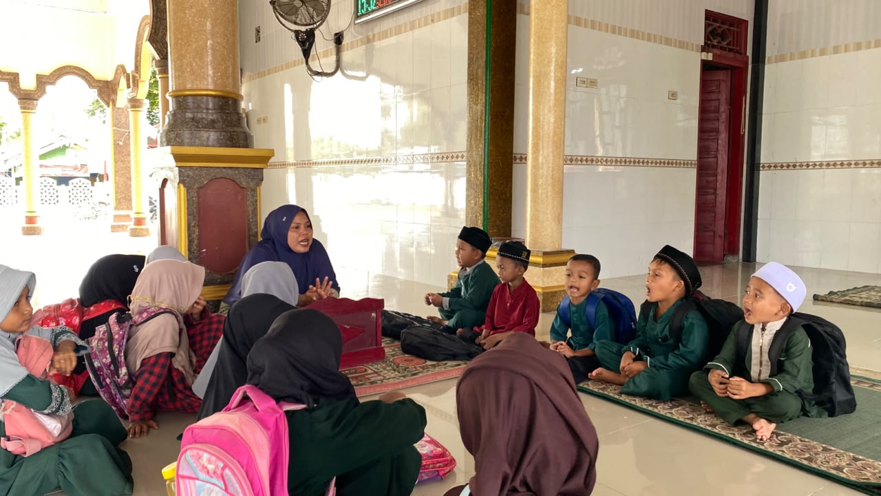 Mahasiswa KKN USK Kelompok 68
